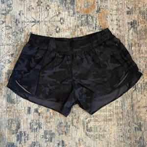 Lululemon Hotty Hot Shorts 4 Inch